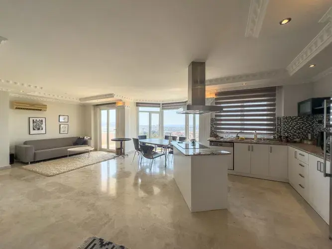 Image No.3-4 Bed Apartment for sale