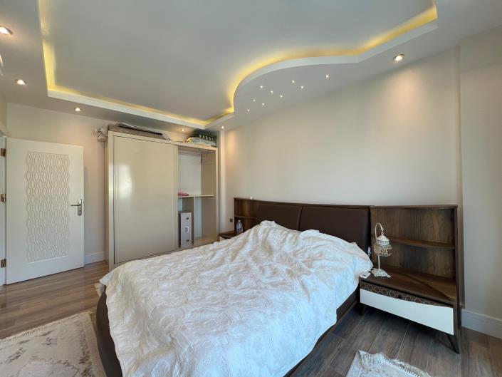 Image No.13-3 Bed Apartment for sale