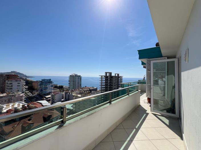 Image No.24-3 Bed Apartment for sale