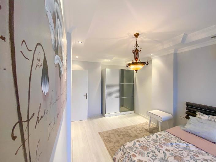 Image No.11-2 Bed Apartment for sale