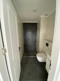 4E77CF96-B3B9-4A45-94C3-CD62208AD409