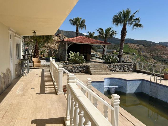 Image No.10-5 Bed Villa for sale