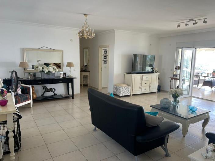 Image No.6-5 Bed Villa for sale