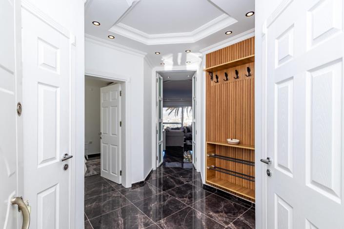 Image No.9-5 Bed Villa for sale