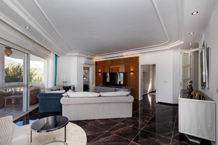 Image No.12-5 Bed Villa for sale