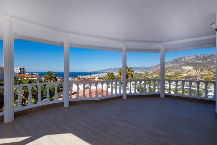 Image No.2-5 Bed Villa for sale