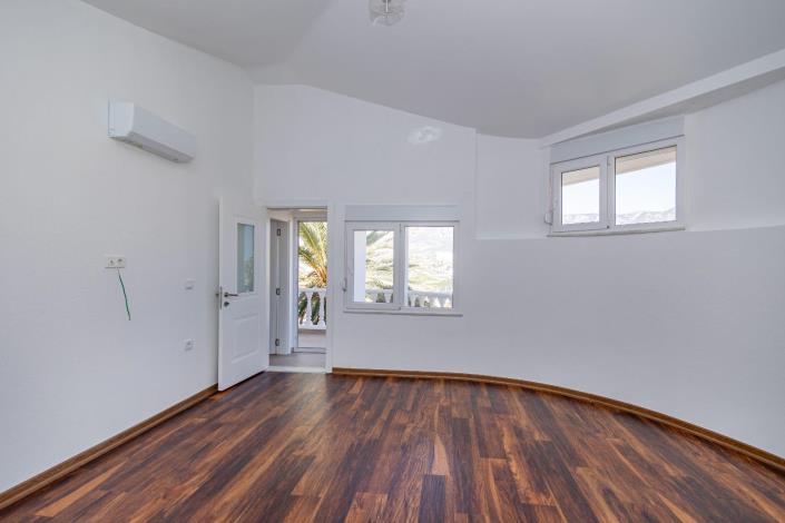 Image No.20-5 Bed Villa for sale