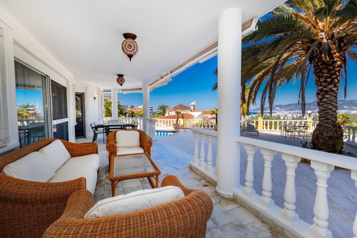 Image No.29-5 Bed Villa for sale