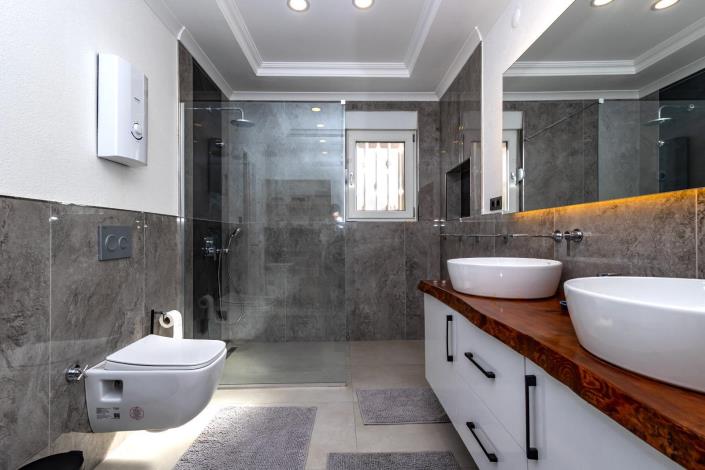 Image No.32-5 Bed Villa for sale