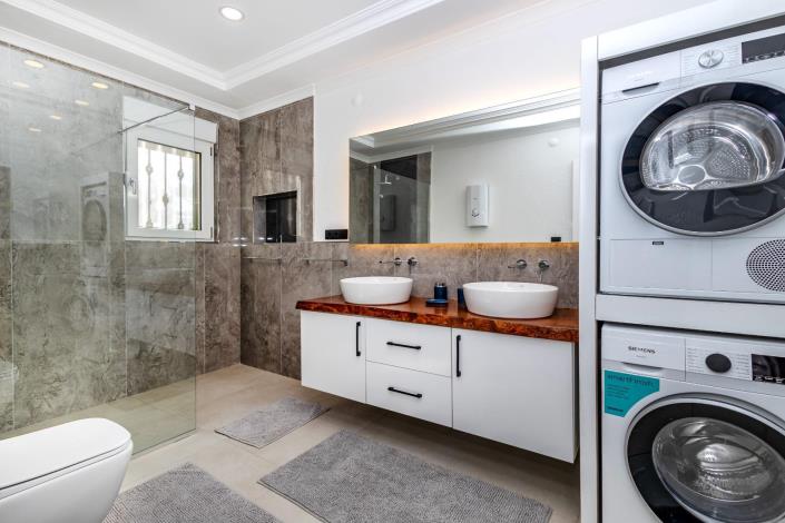 Image No.33-5 Bed Villa for sale