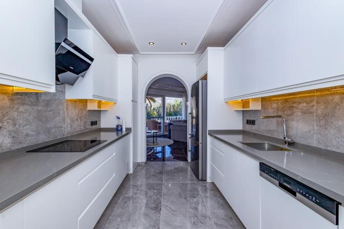 Image No.14-5 Bed Villa for sale