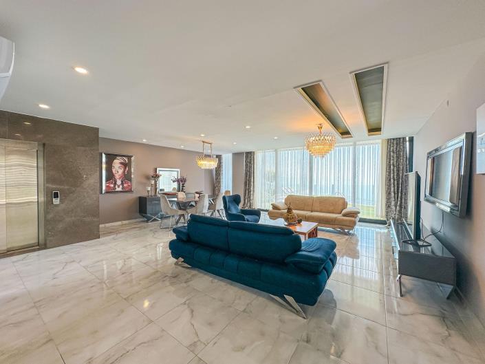 Image No.8-5 Bed Villa for sale