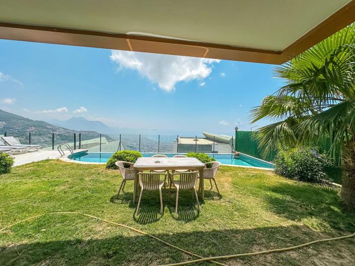 Image No.5-5 Bed Villa for sale