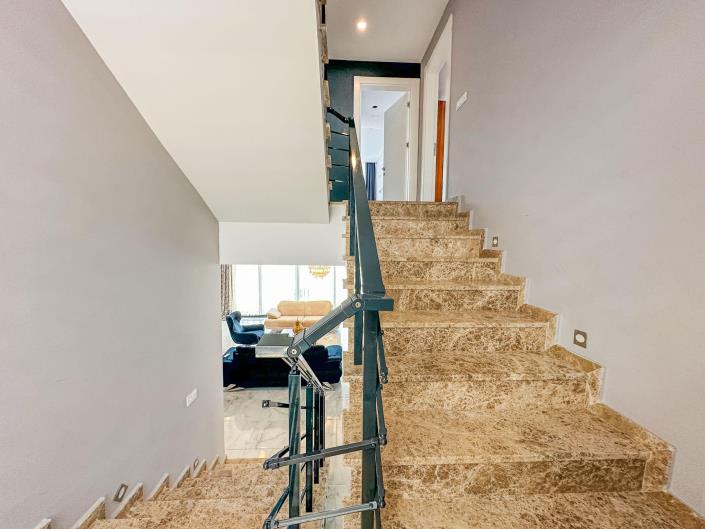 Image No.22-5 Bed Villa for sale