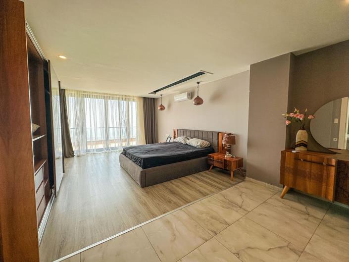 Image No.14-5 Bed Villa for sale