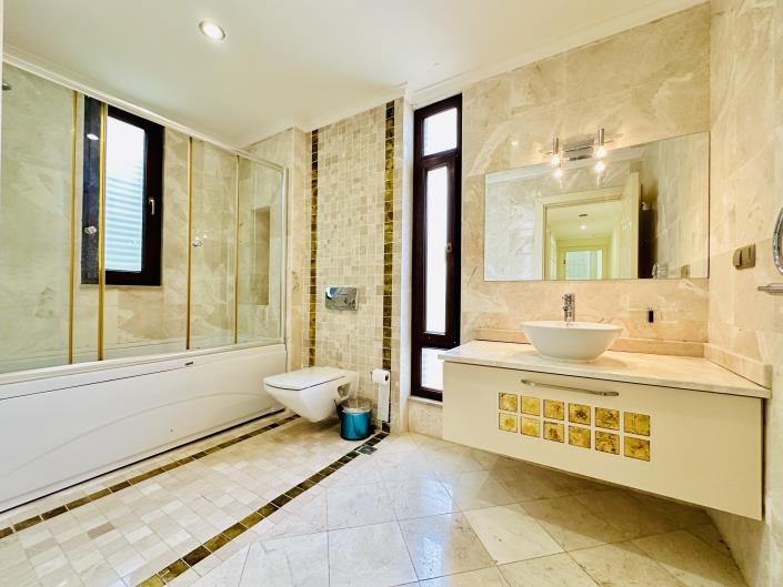 Image No.13-3 Bed Villa for sale