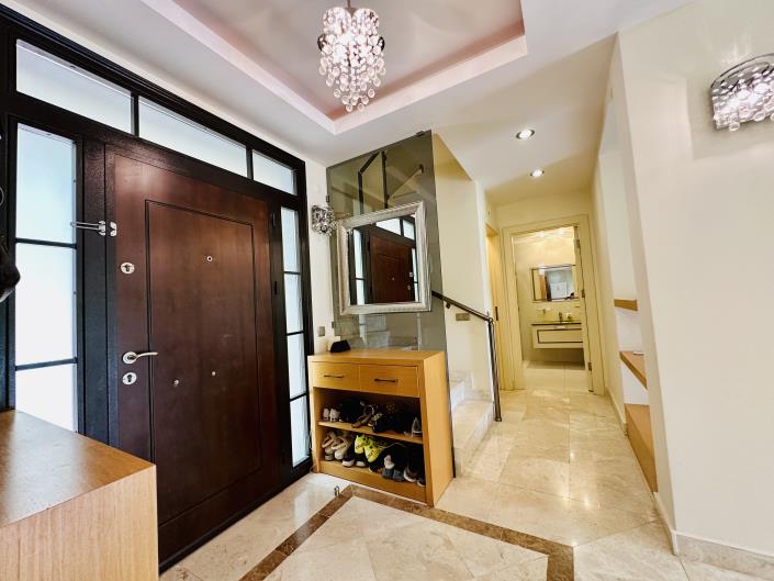 Image No.10-3 Bed Villa for sale