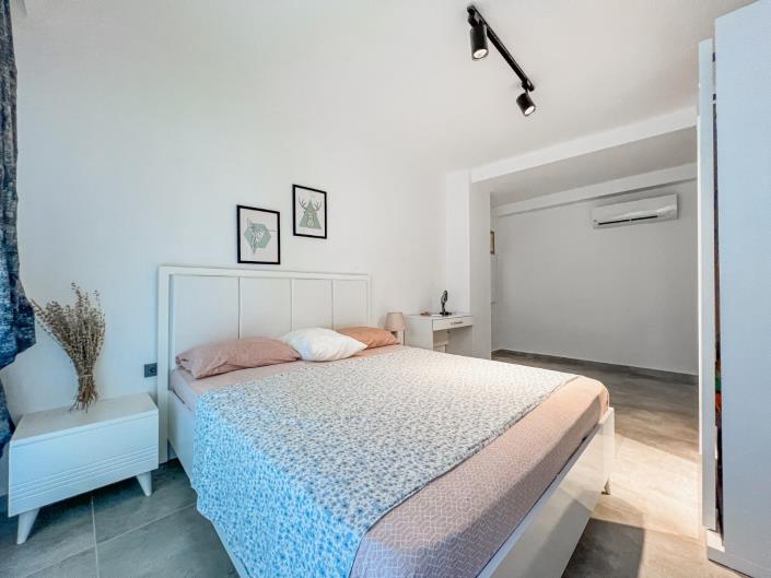 Image No.12-1 Bed Apartment for sale