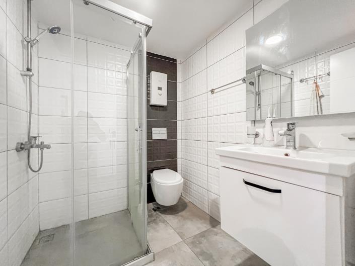 Image No.13-1 Bed Apartment for sale