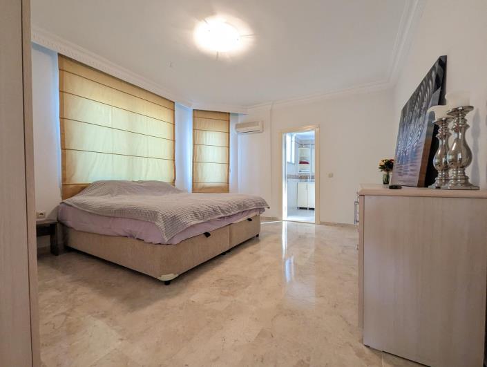 Image No.16-5 Bed Villa for sale