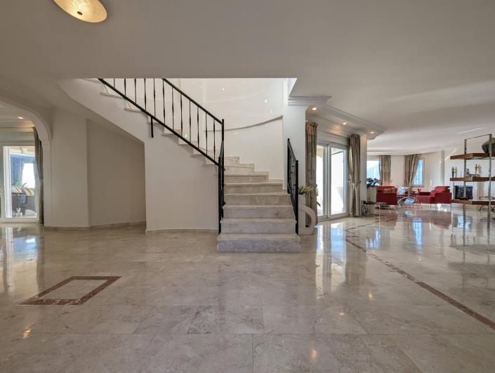 Image No.17-5 Bed Villa for sale