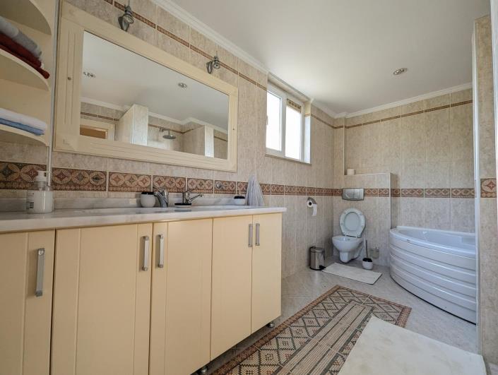 Image No.21-5 Bed Villa for sale