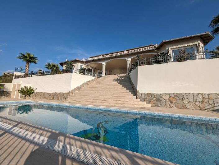 Image No.28-5 Bed Villa for sale