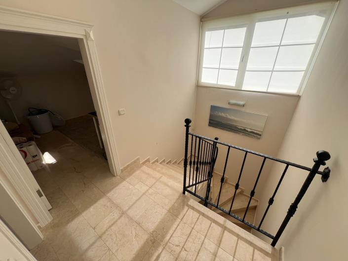 Image No.22-3 Bed Apartment for sale