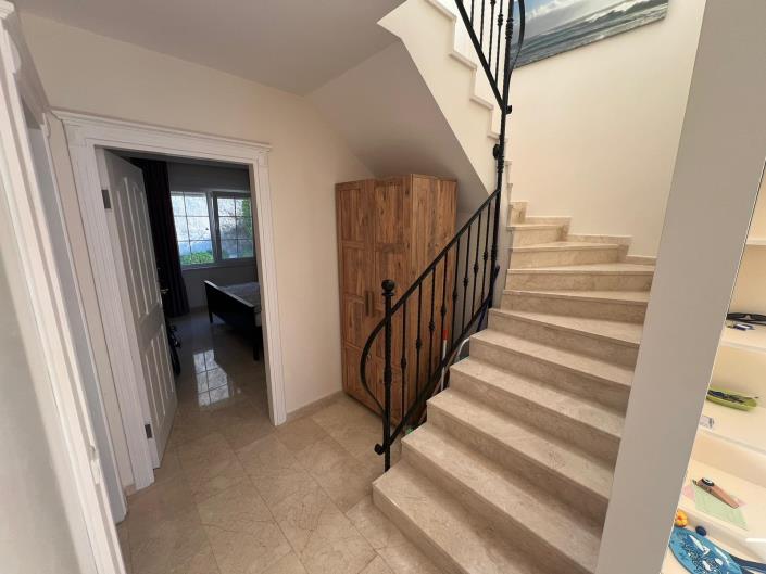 Image No.23-3 Bed Apartment for sale