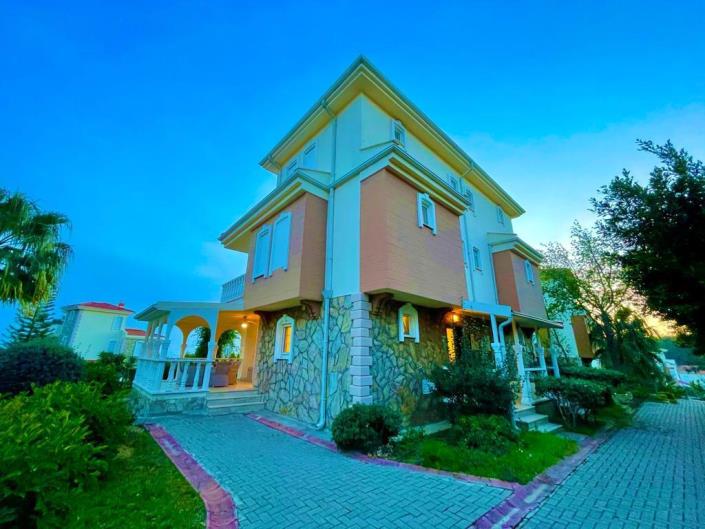 Image No.6-3 Bed Villa for sale