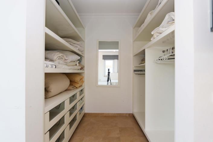 Image No.29-4 Bed Villa for sale