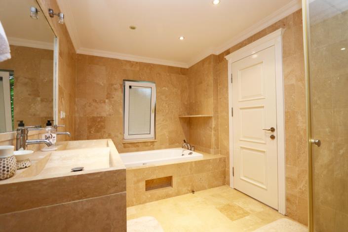 Image No.37-4 Bed Villa for sale