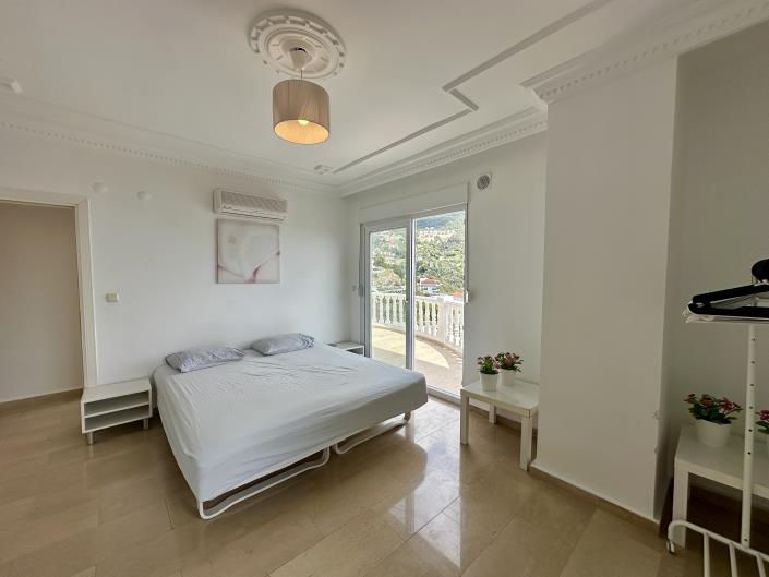 Image No.11-3 Bed Villa for sale