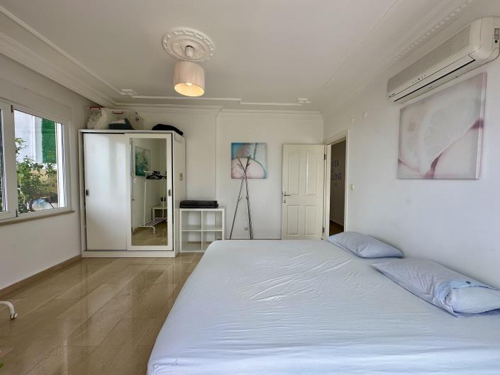 Image No.10-3 Bed Villa for sale