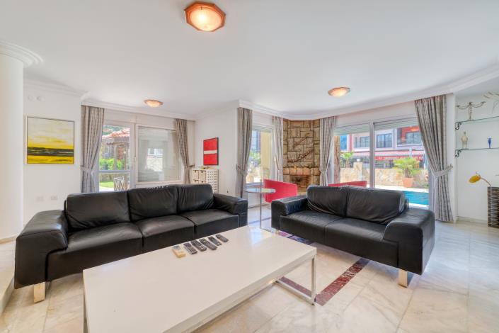 Image No.3-Villa de 5 chambres à vendre à Konakli