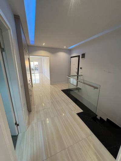 Image No.33-4 Bed Duplex for sale