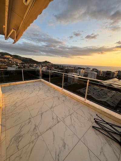 Image No.19-4 Bed Duplex for sale