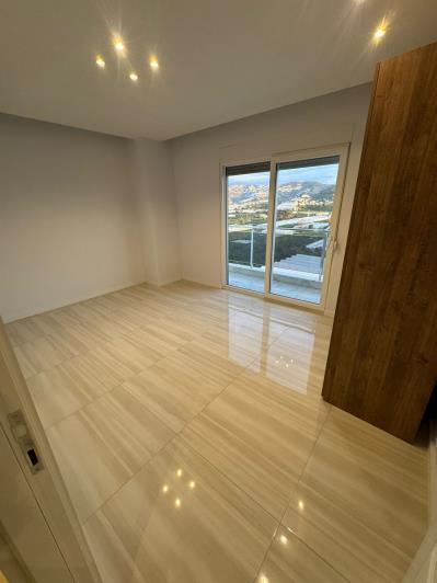 Image No.38-4 Bed Duplex for sale