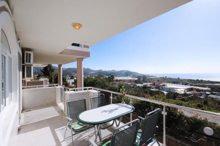 Image No.10-3 Bed Apartment for sale