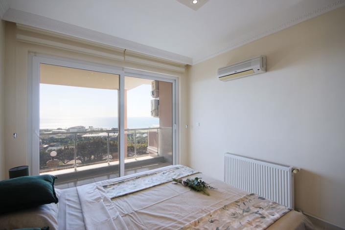 Image No.15-3 Bed Apartment for sale