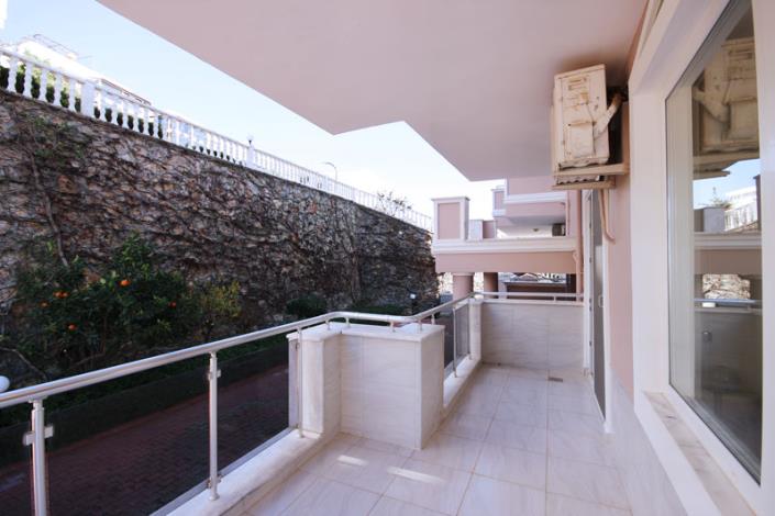 Image No.24-3 Bed Apartment for sale