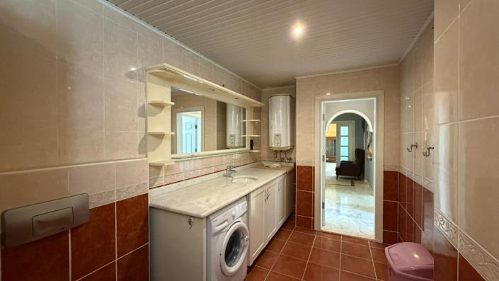 Image No.30-2 Bed Apartment for sale