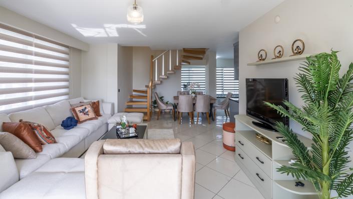 Image No.8-4 Bed Duplex for sale