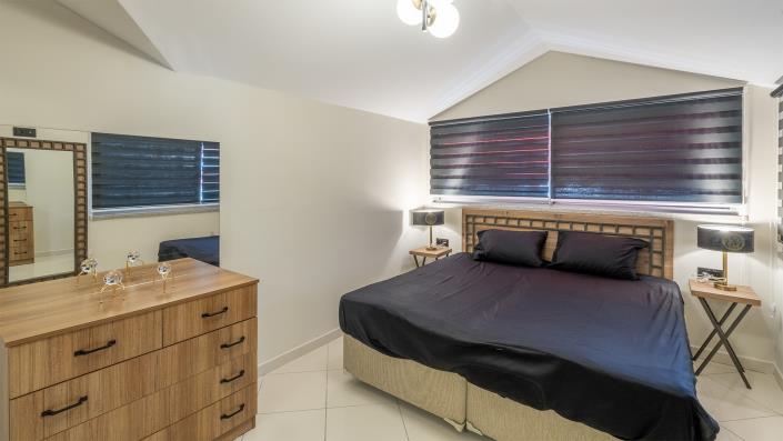 Image No.18-4 Bed Duplex for sale