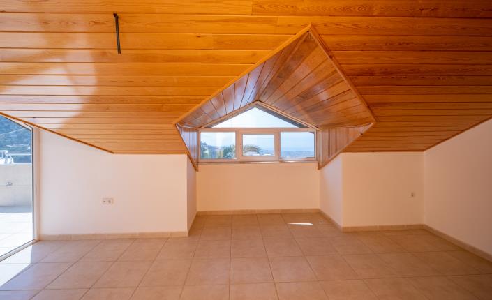 Image No.14-3 Bed Apartment for sale