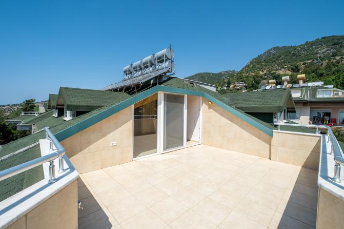 Image No.18-3 Bed Apartment for sale