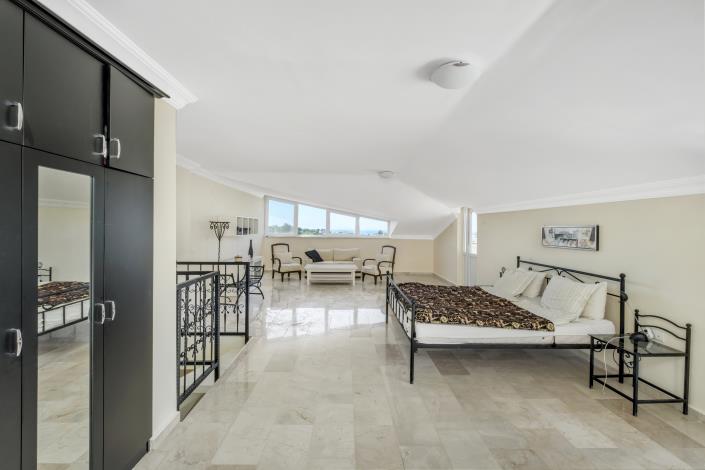 Image No.22-3 Bed Duplex for sale