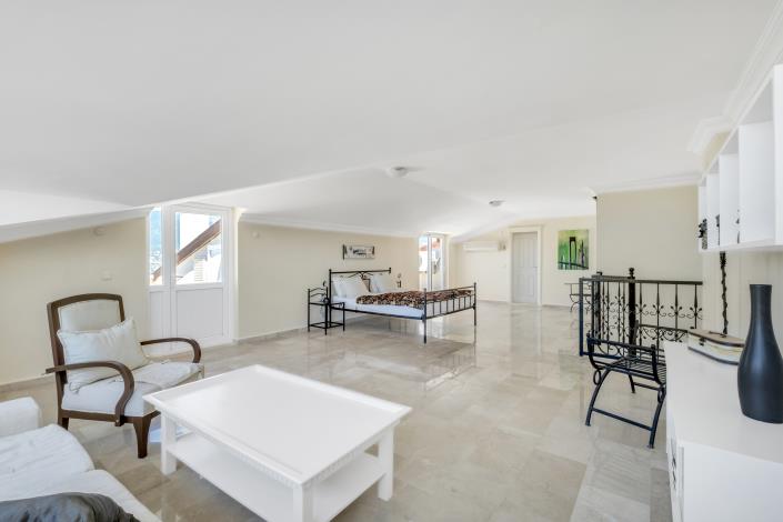 Image No.24-3 Bed Duplex for sale