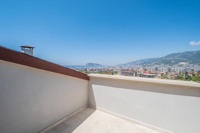 Image No.28-3 Bed Duplex for sale