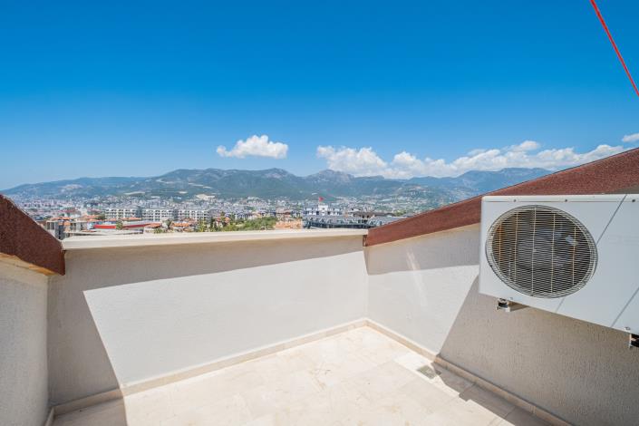 Image No.27-3 Bed Duplex for sale